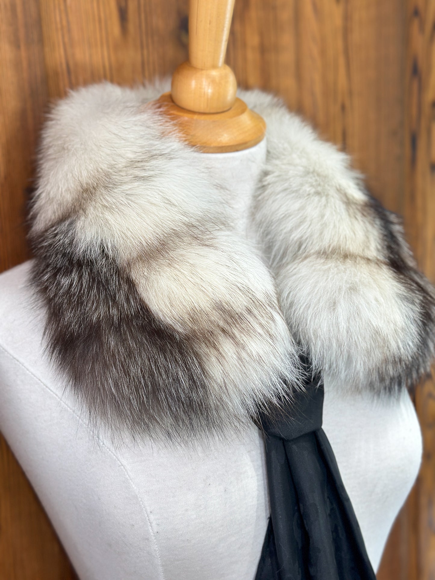 Foulard tout en fourrure avec boucle -  2 couleurs