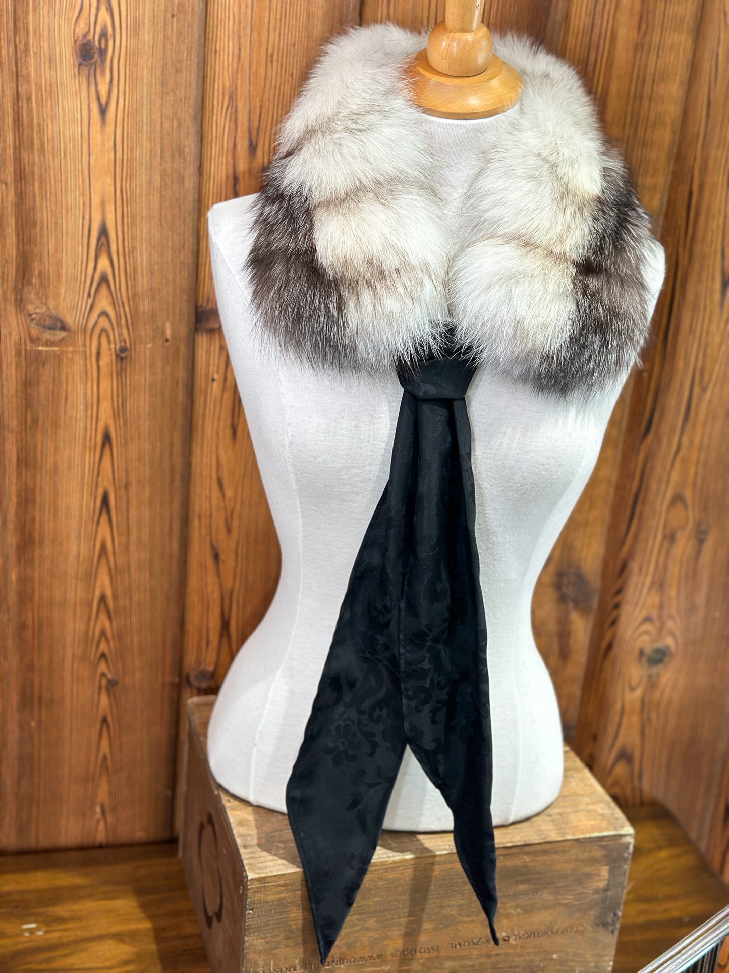 Foulard tout en fourrure avec boucle -  2 couleurs