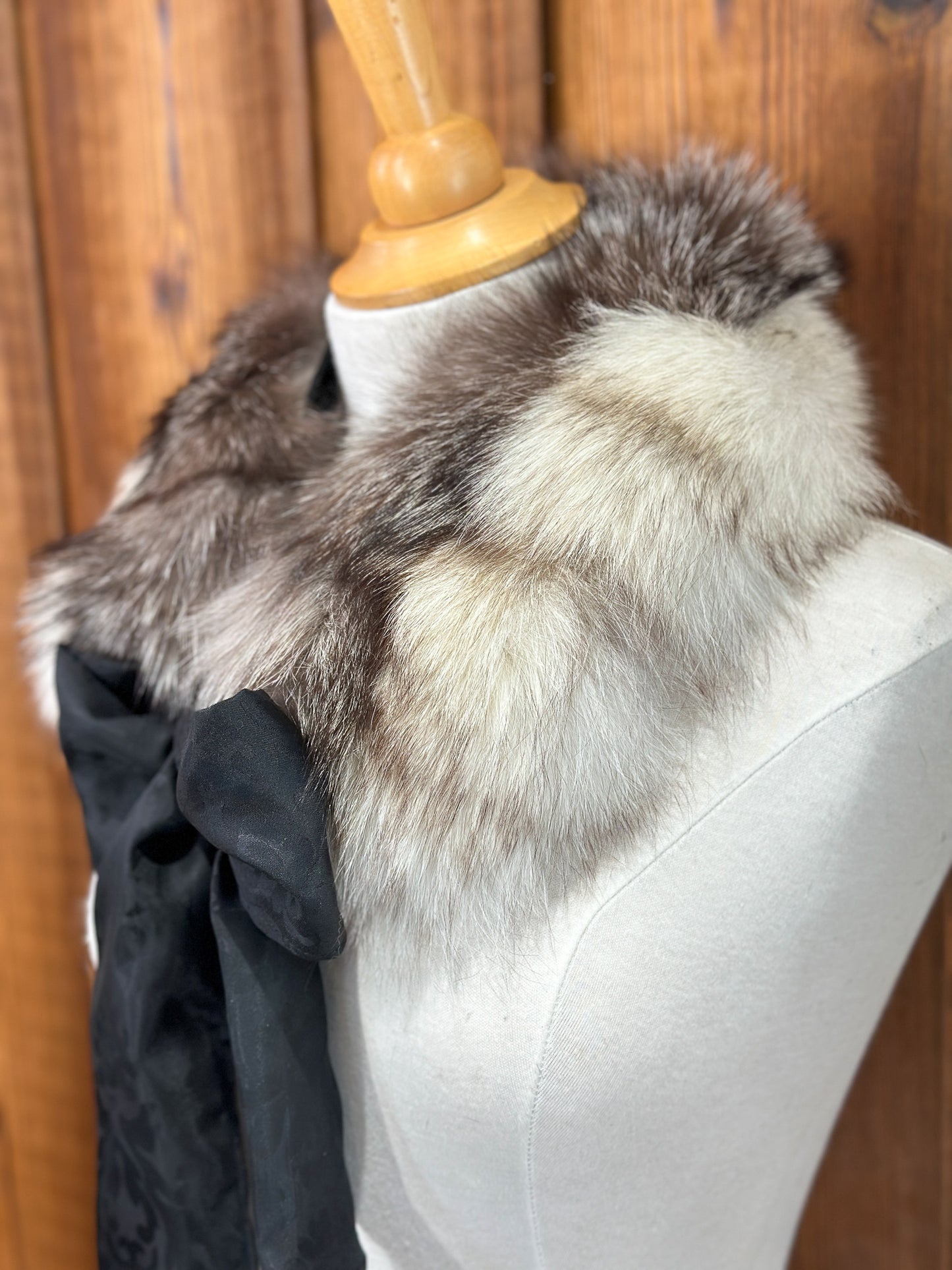 Foulard tout en fourrure avec boucle -  2 couleurs