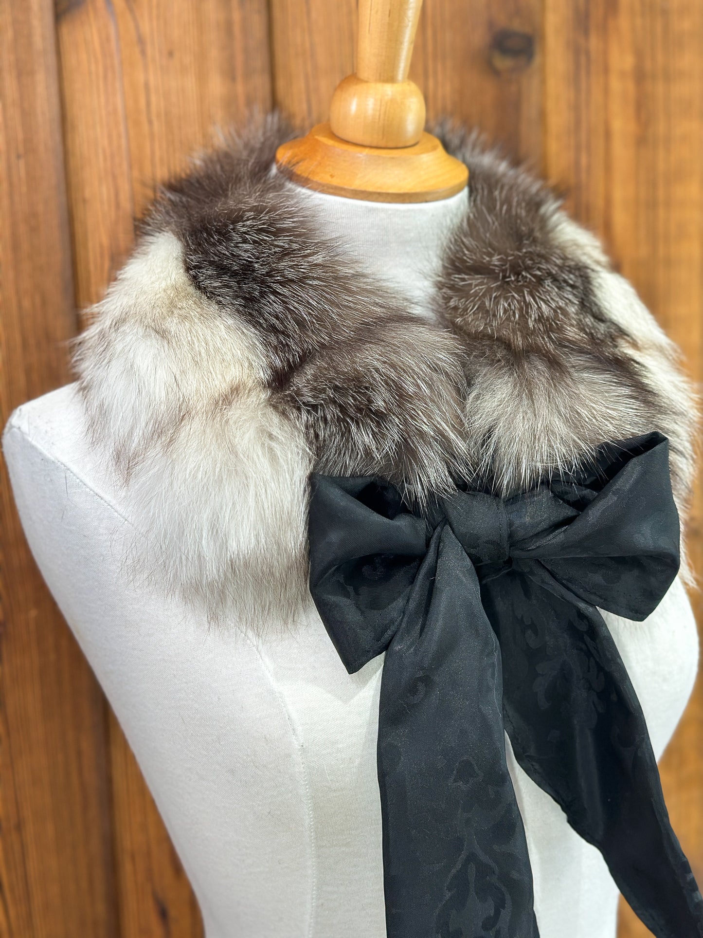 Foulard tout en fourrure avec boucle -  2 couleurs