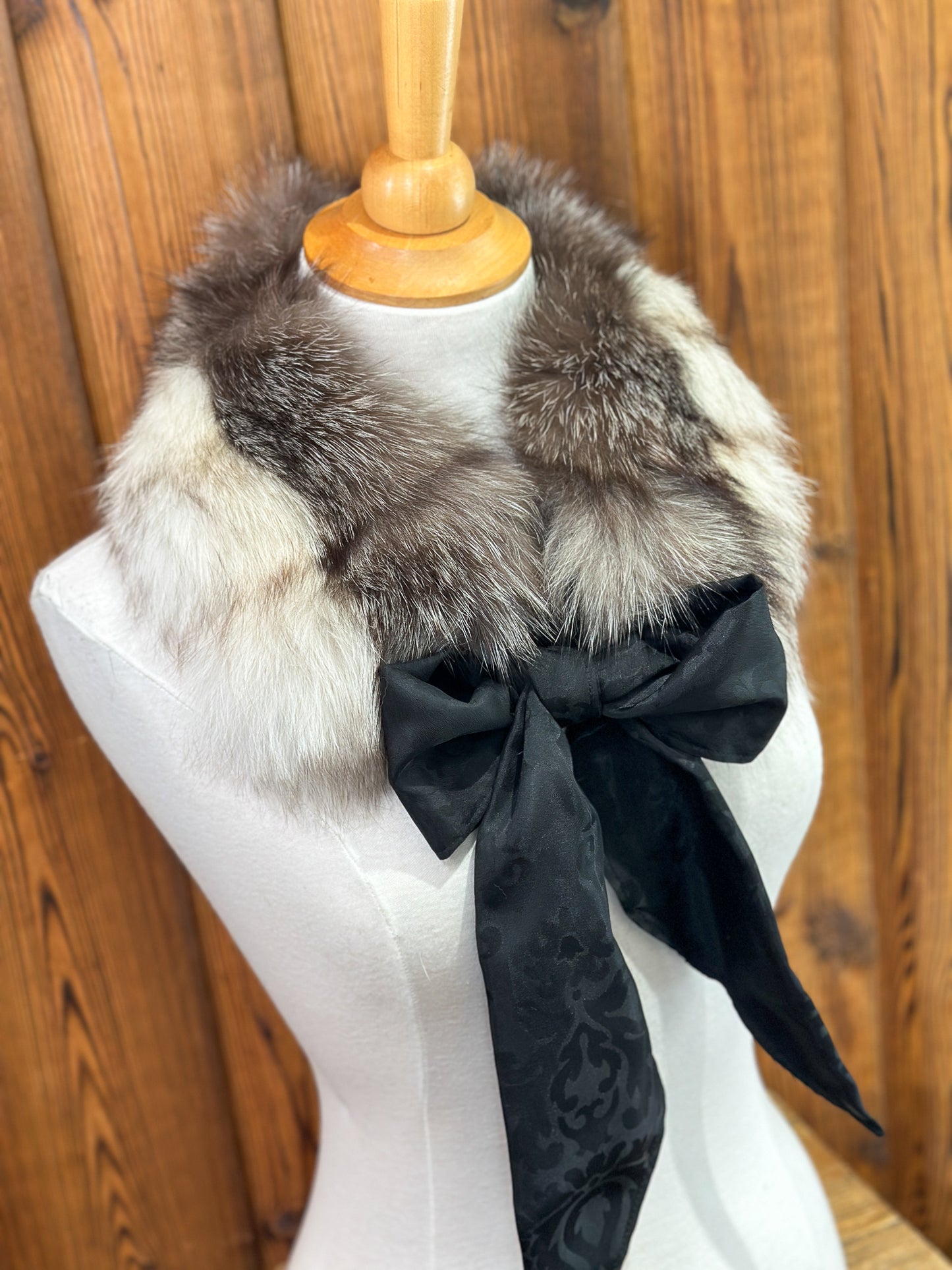 Foulard tout en fourrure avec boucle -  2 couleurs