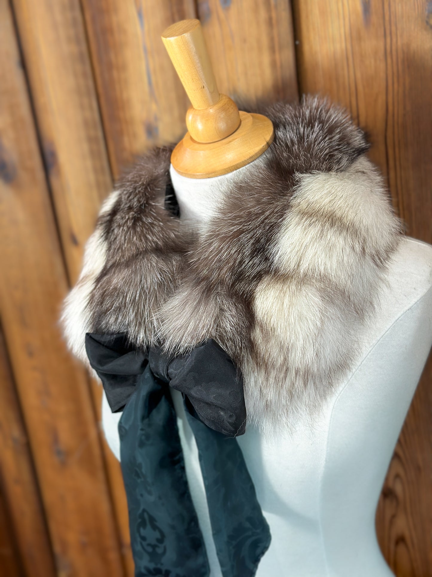 Foulard tout en fourrure avec boucle -  2 couleurs