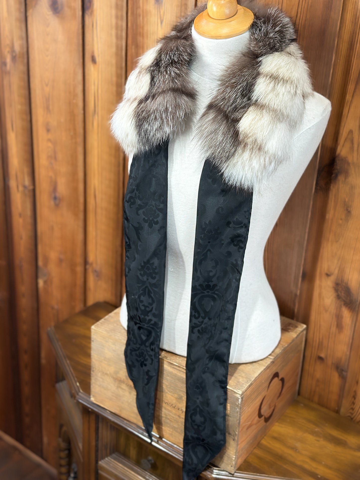 Foulard tout en fourrure avec boucle -  2 couleurs