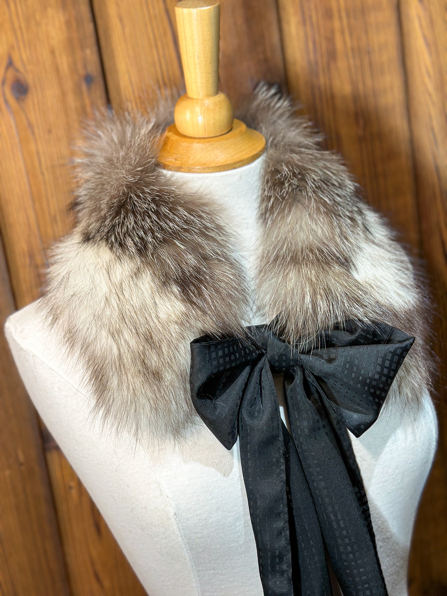 Foulard tout en fourrure avec boucle