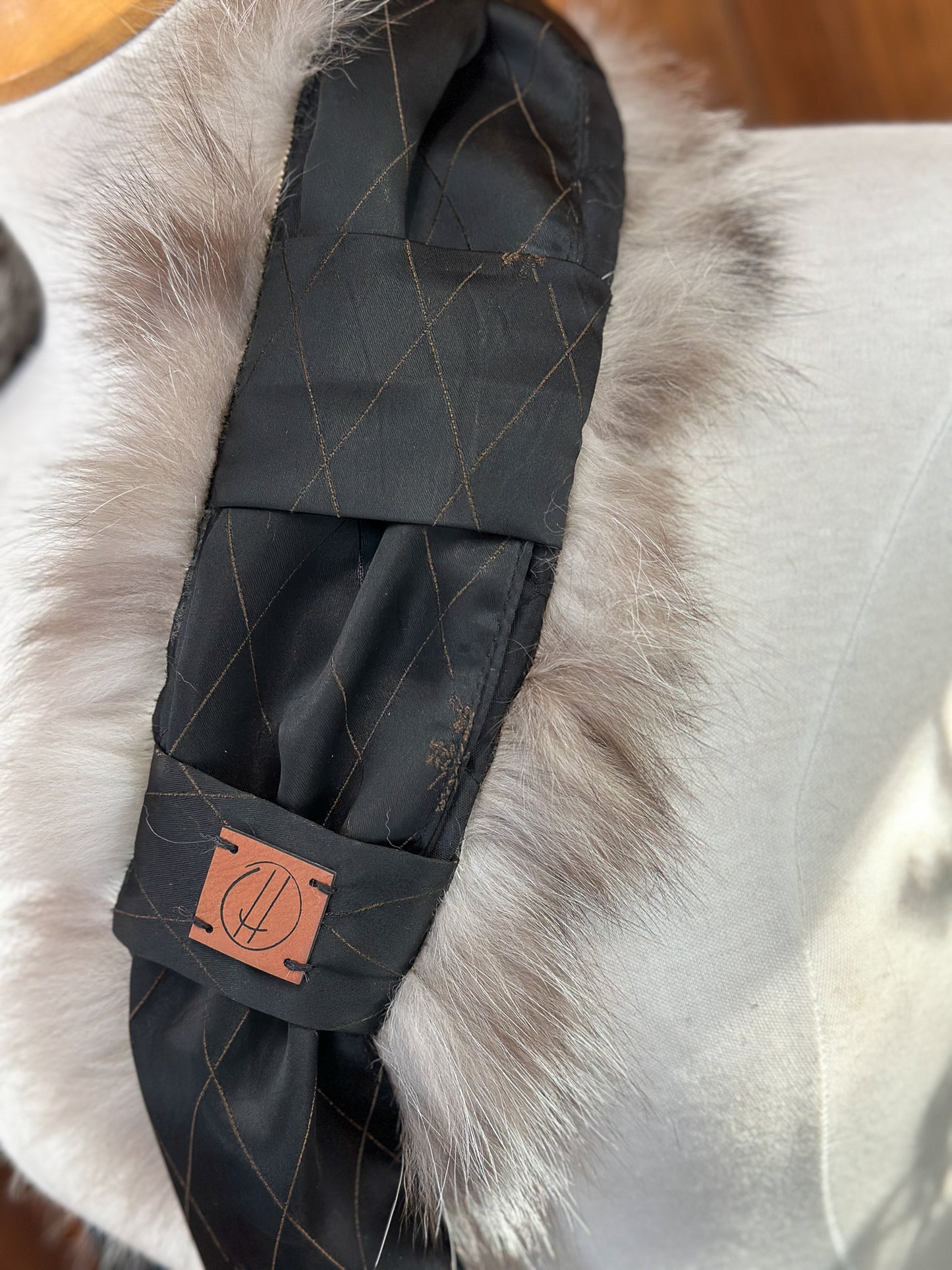 Foulard tout en fourrure avec boucle