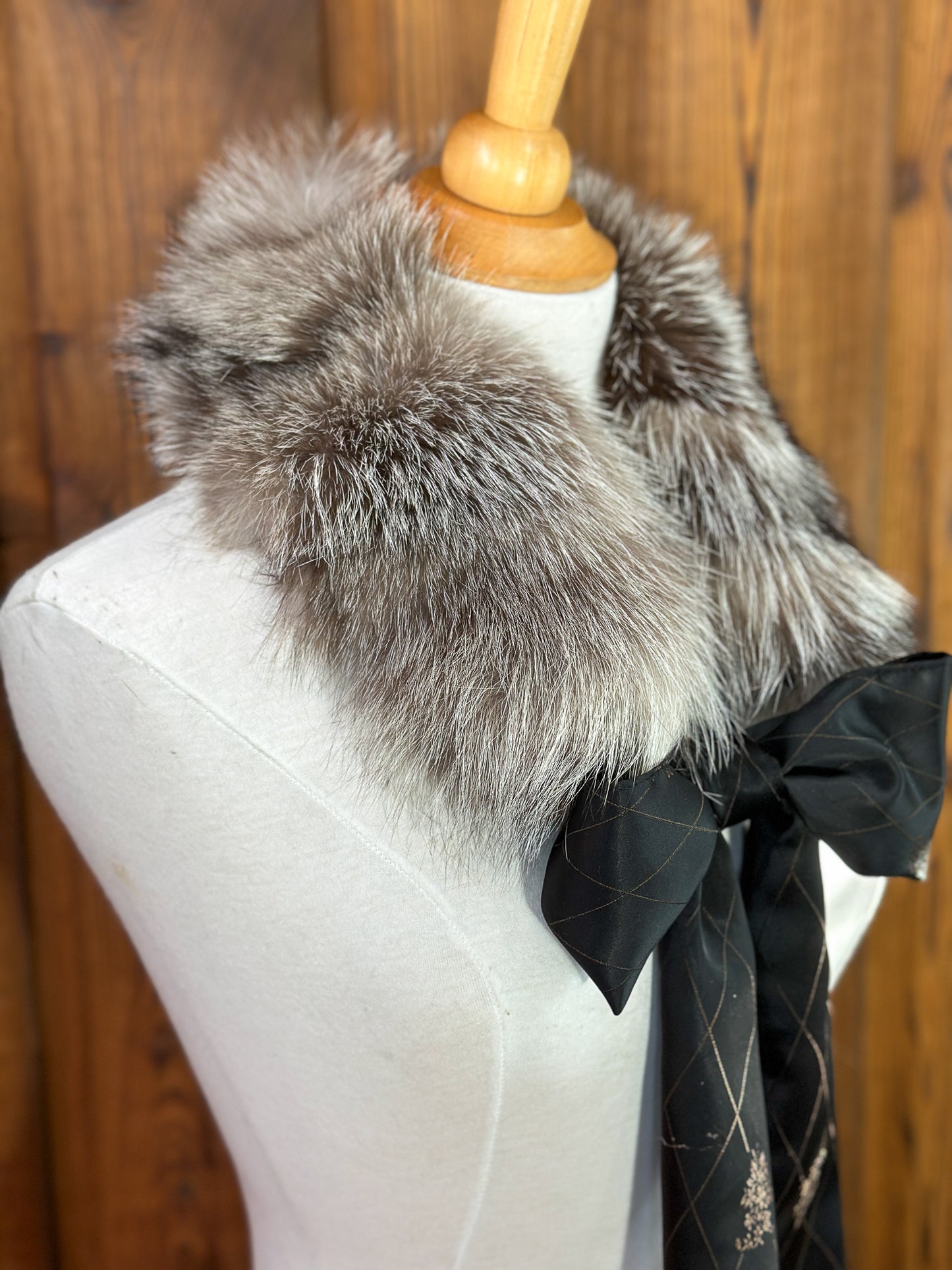 Foulard tout en fourrure avec boucle