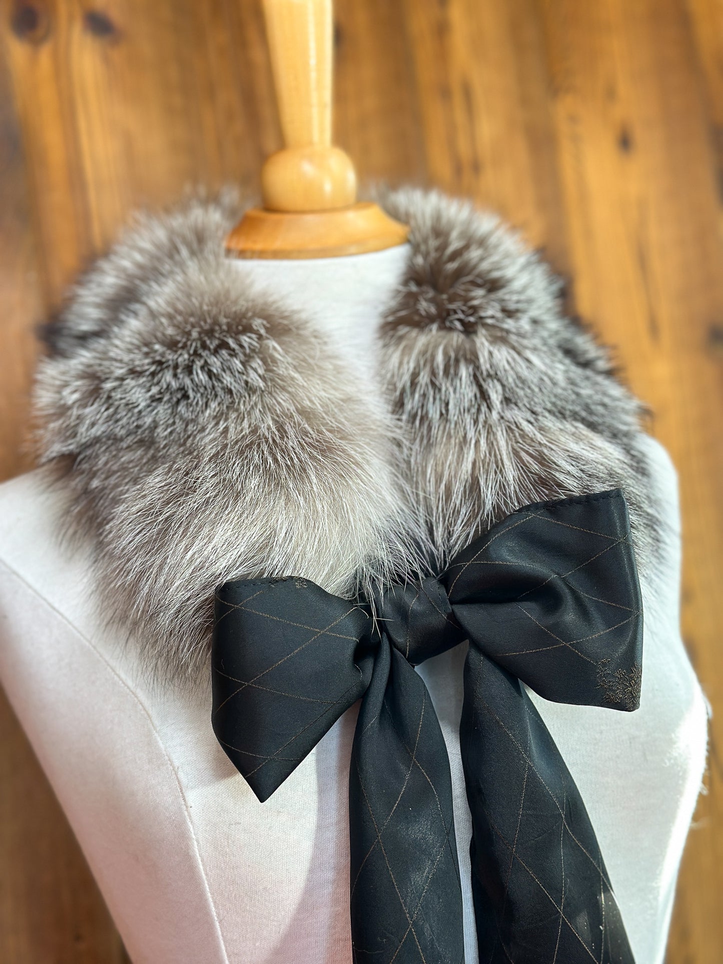 Foulard tout en fourrure avec boucle