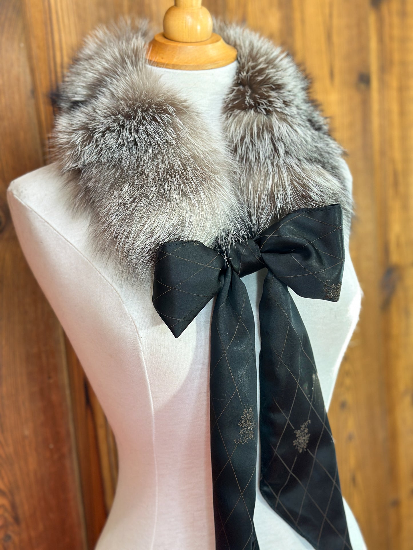 Foulard tout en fourrure avec boucle