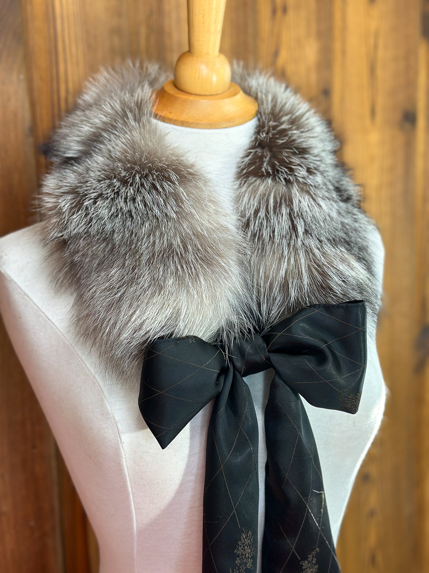 Foulard tout en fourrure avec boucle