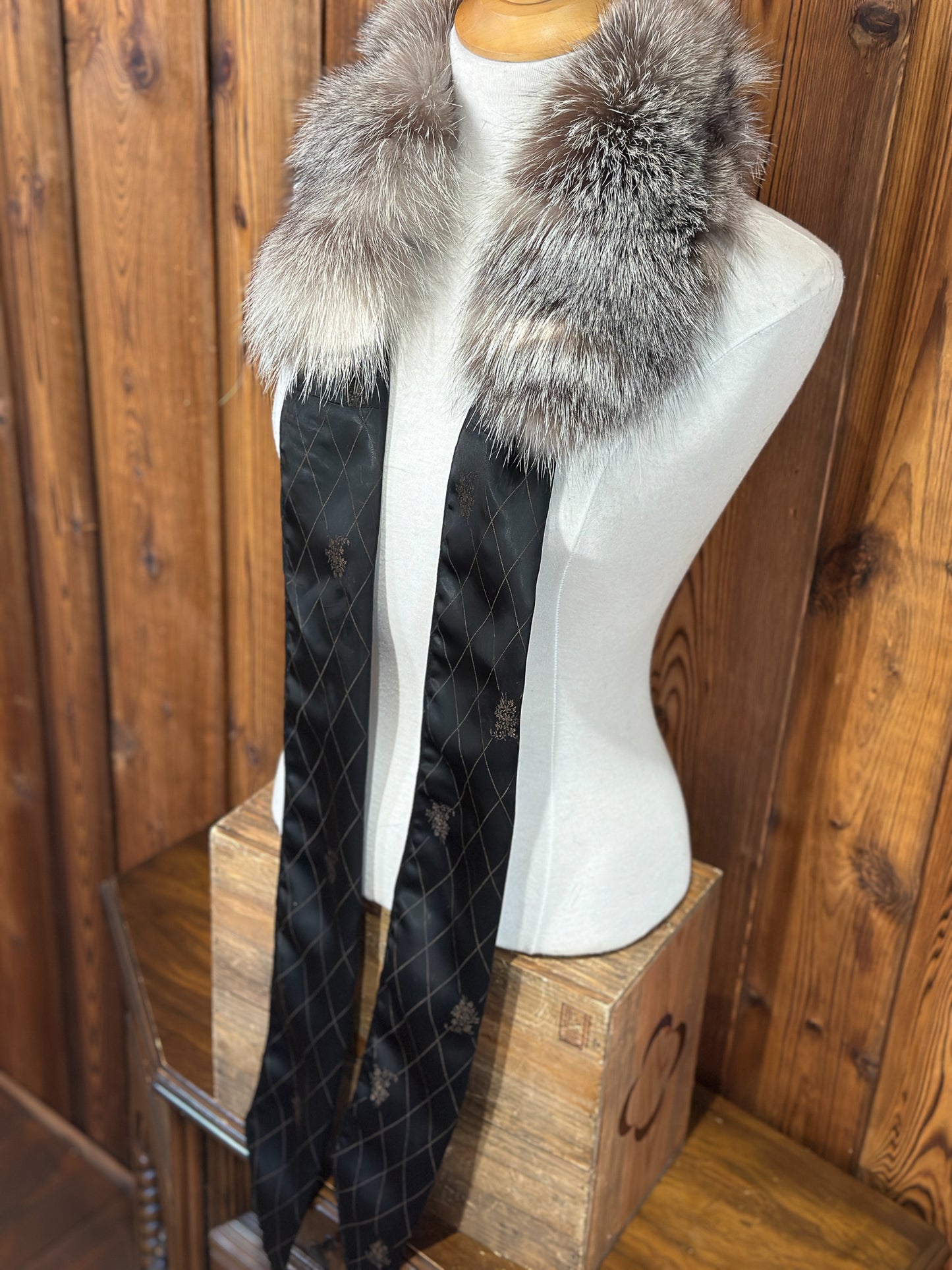 Foulard tout en fourrure avec boucle