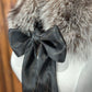 Foulard tout en fourrure avec boucle