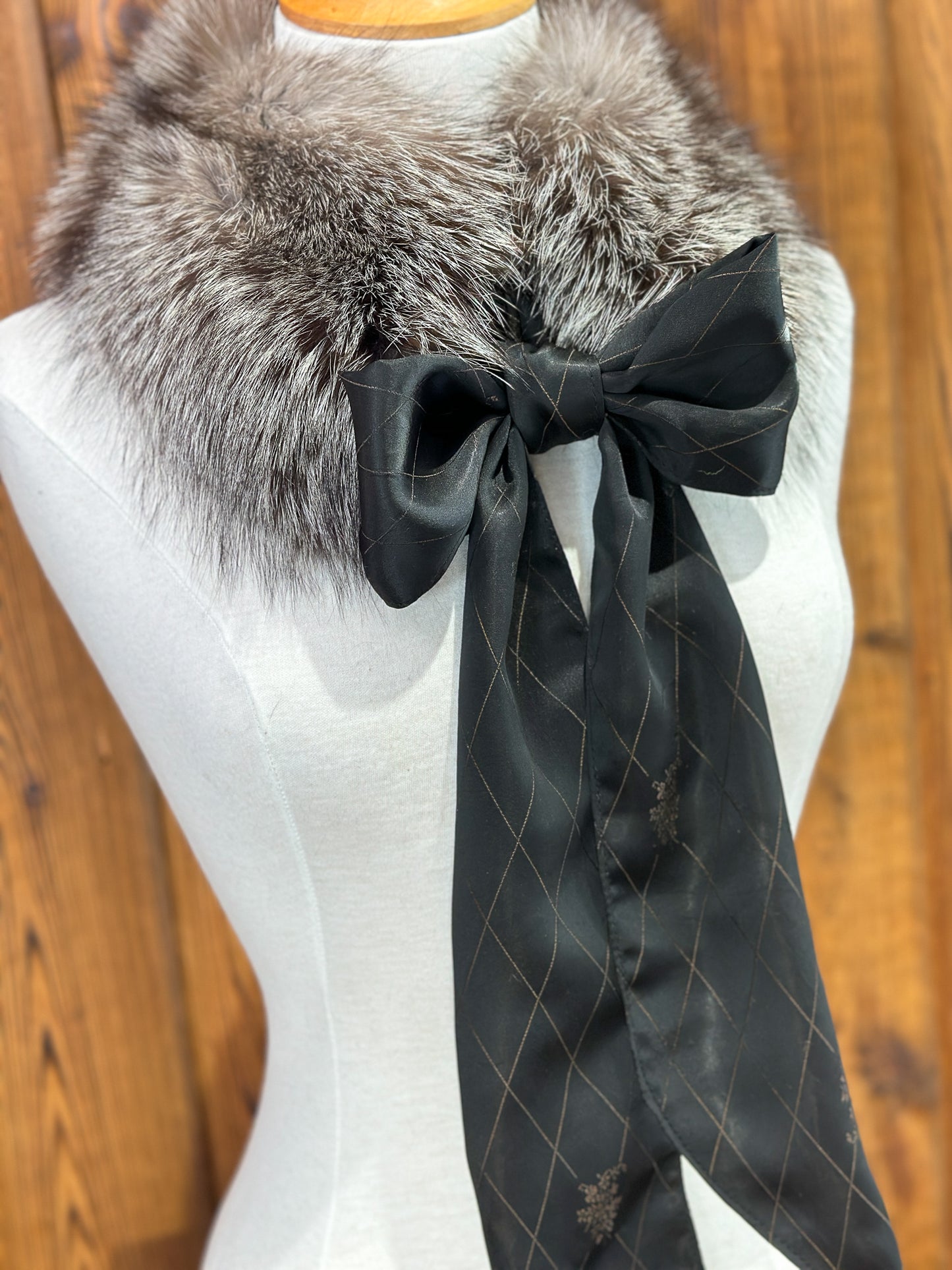 Foulard tout en fourrure avec boucle