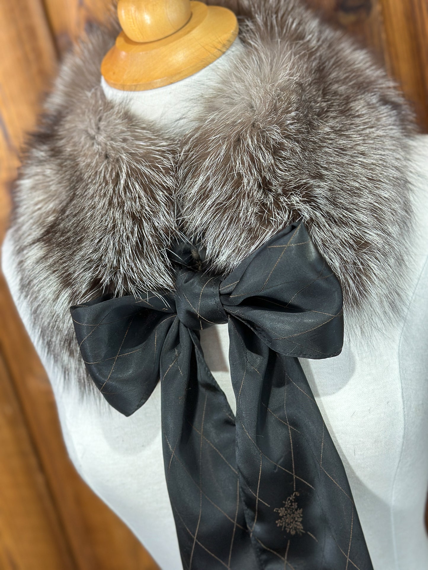 Foulard tout en fourrure avec boucle