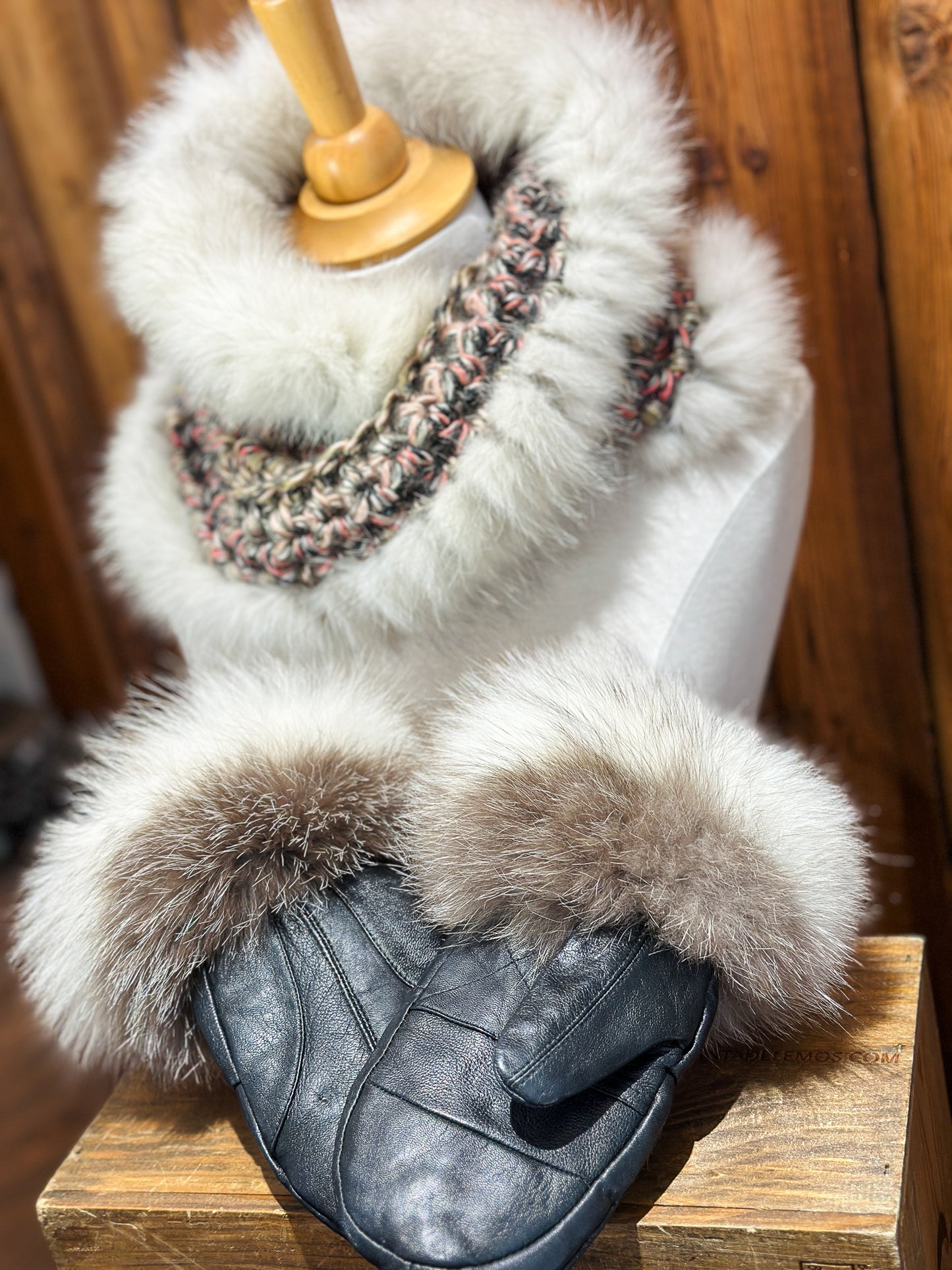 Foulard Rose et Gris avec fourrure recyclée - Renard