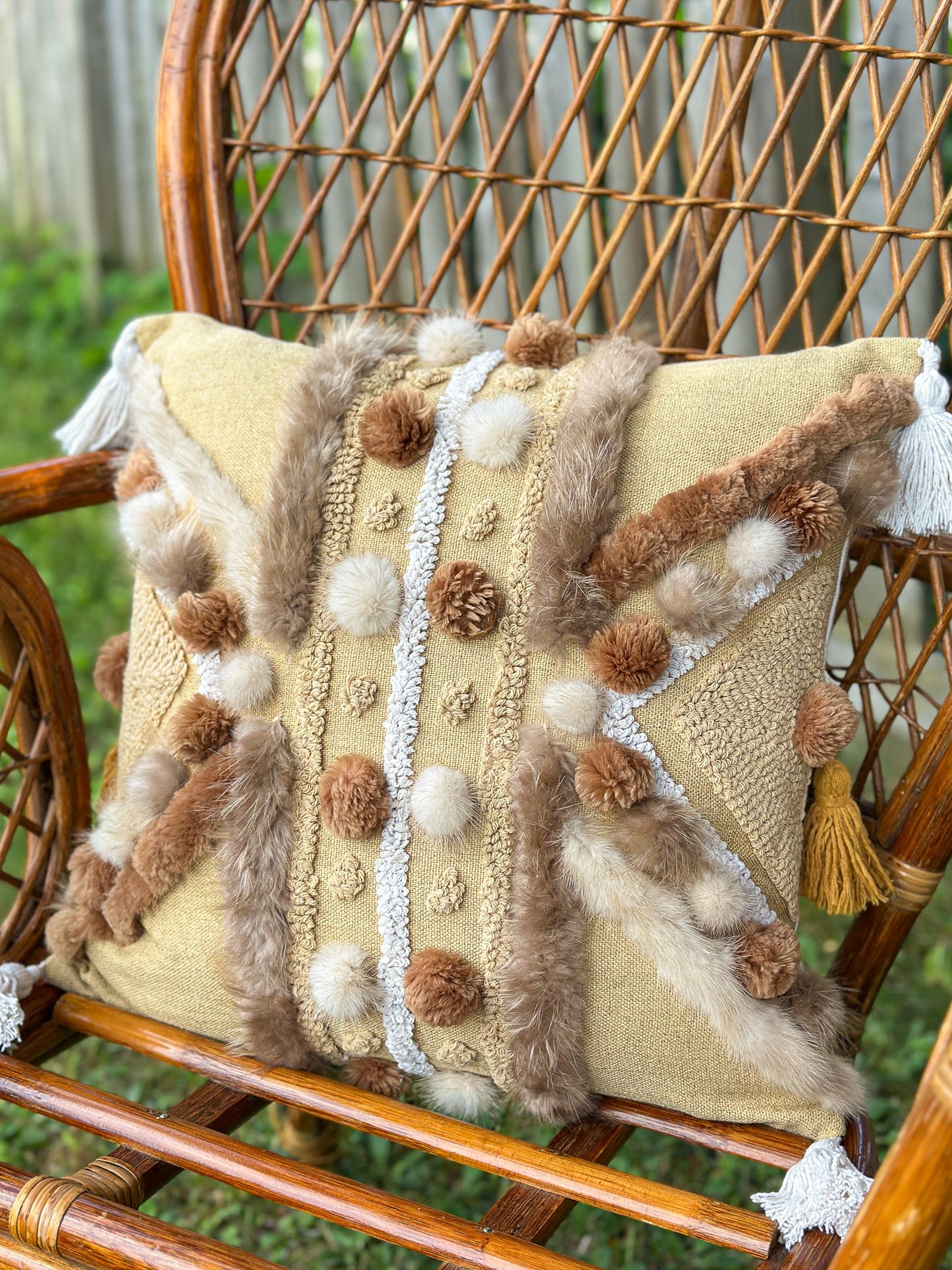 Coussin Bohème et fourrure recyclés - 18x18