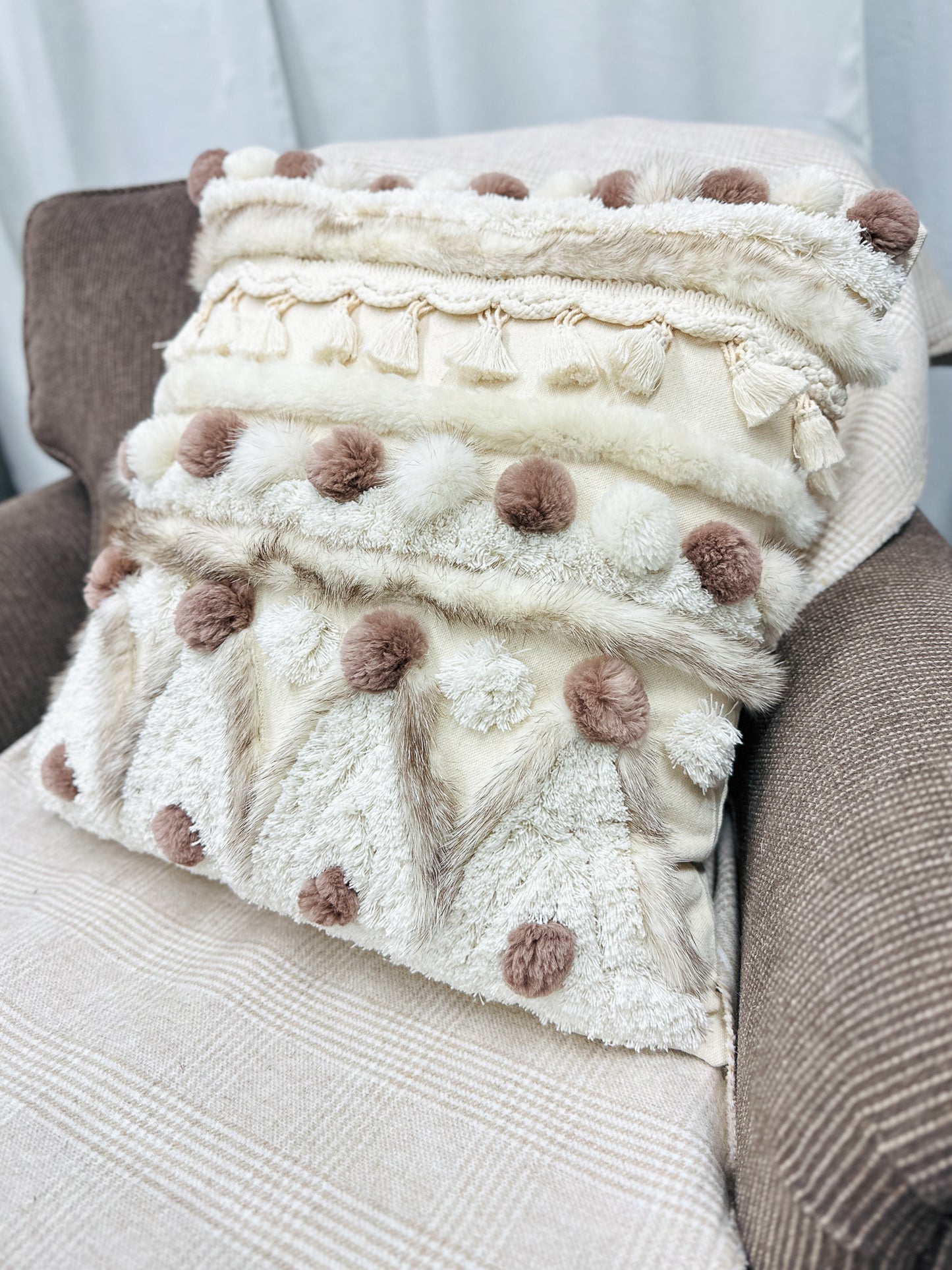 Cushion with recycled fur