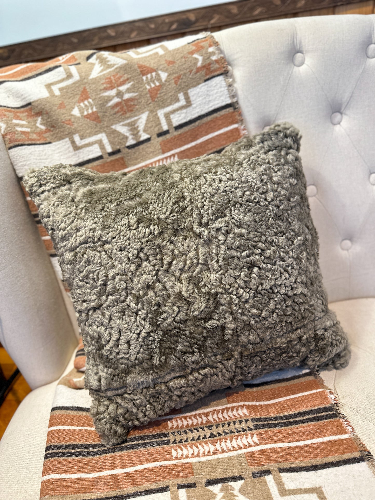 Coussin avec fourrure recyclée - 18x18