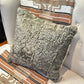 Coussin avec fourrure recyclée - 18x18