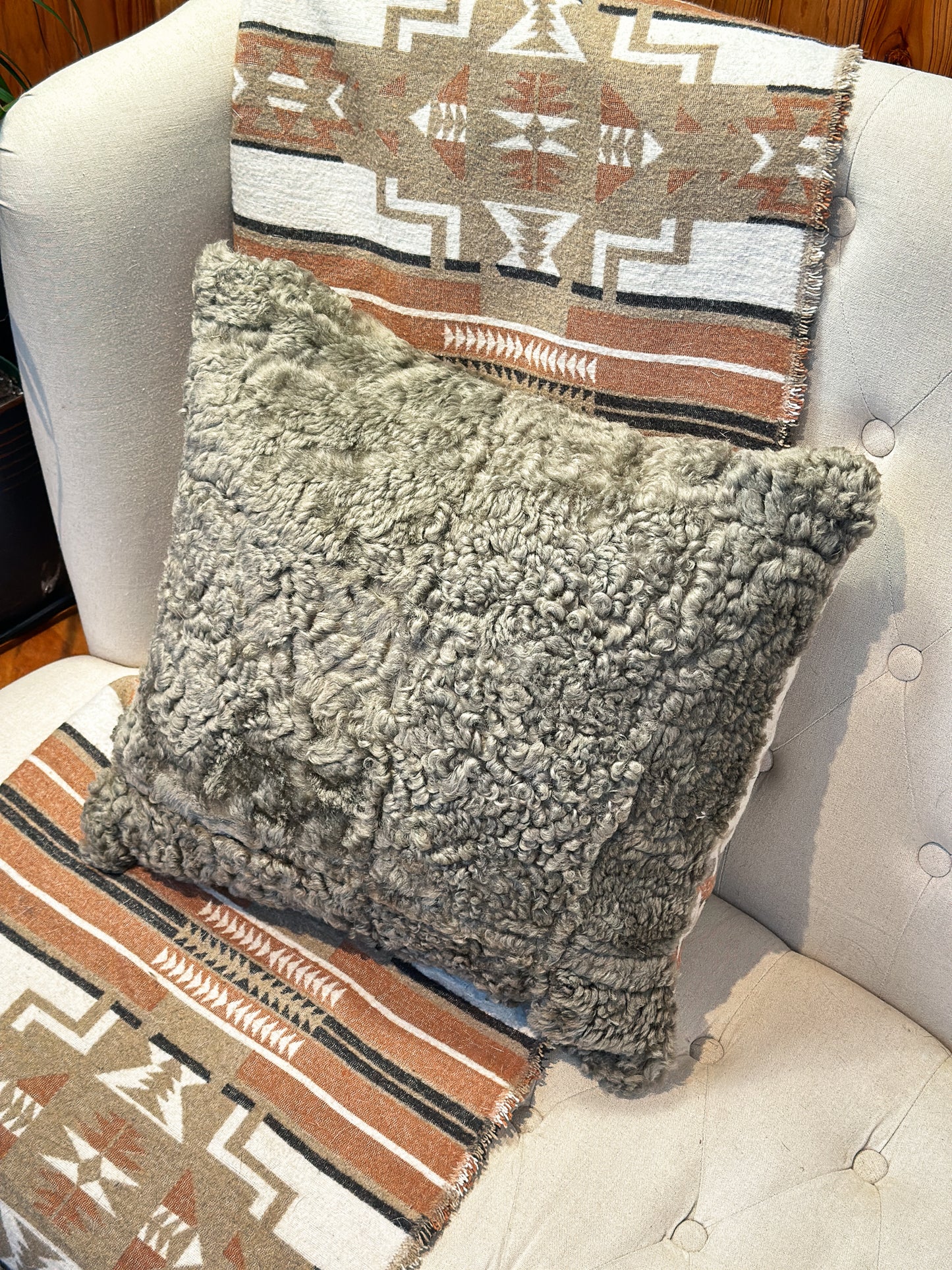 Coussin avec fourrure recyclée - 18x18