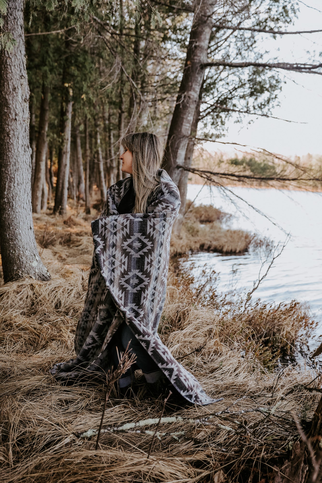 Couverture - Jeté en laine à motif boho aztèque