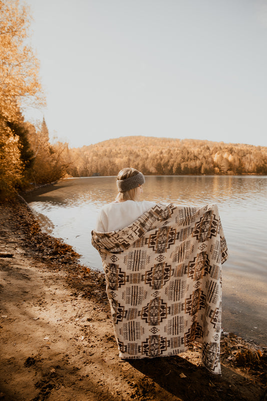 Couverture - Jeté en laine à motif boho aztèque