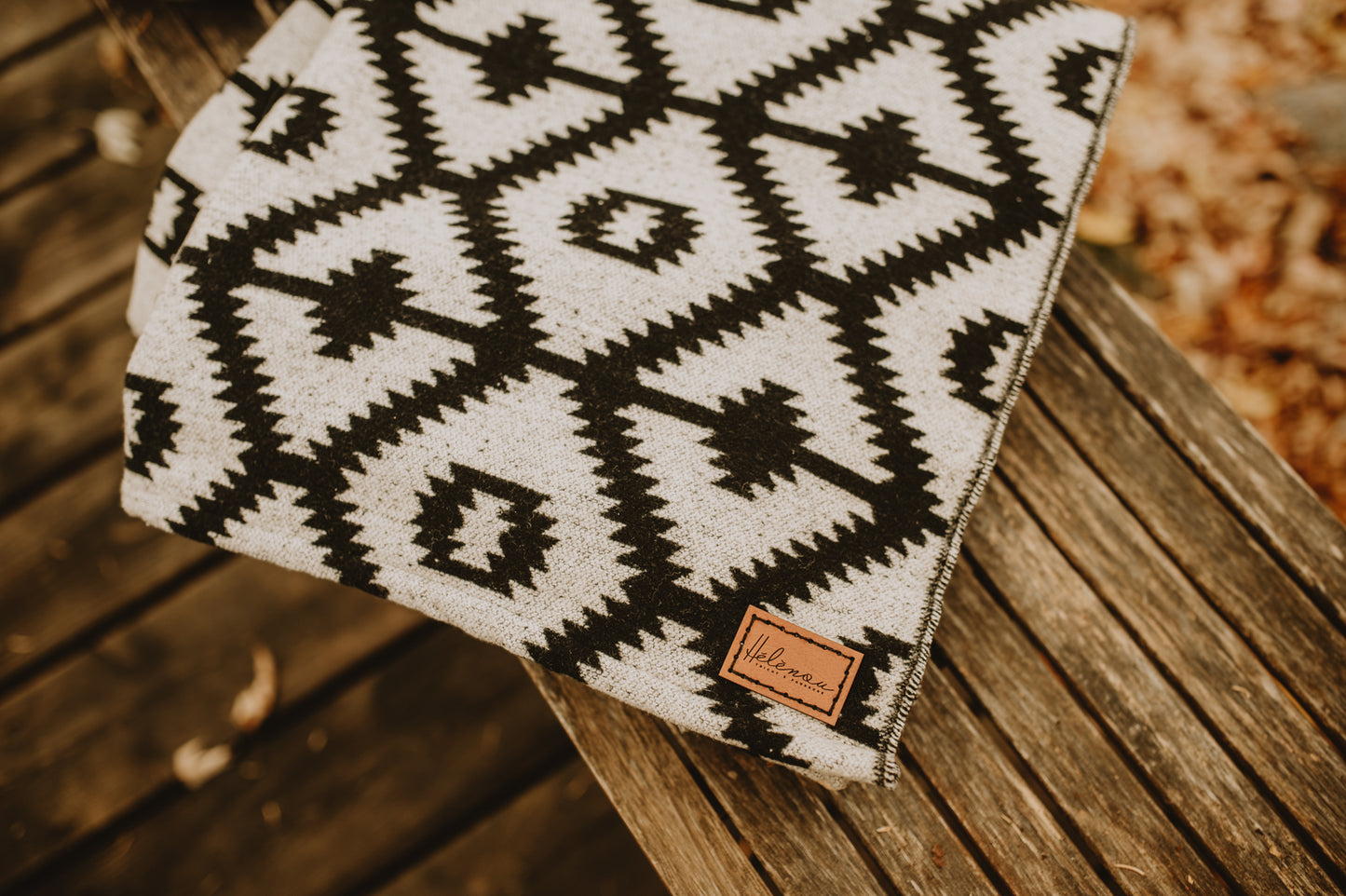 Couverture - Jeté en laine à motif boho aztèque