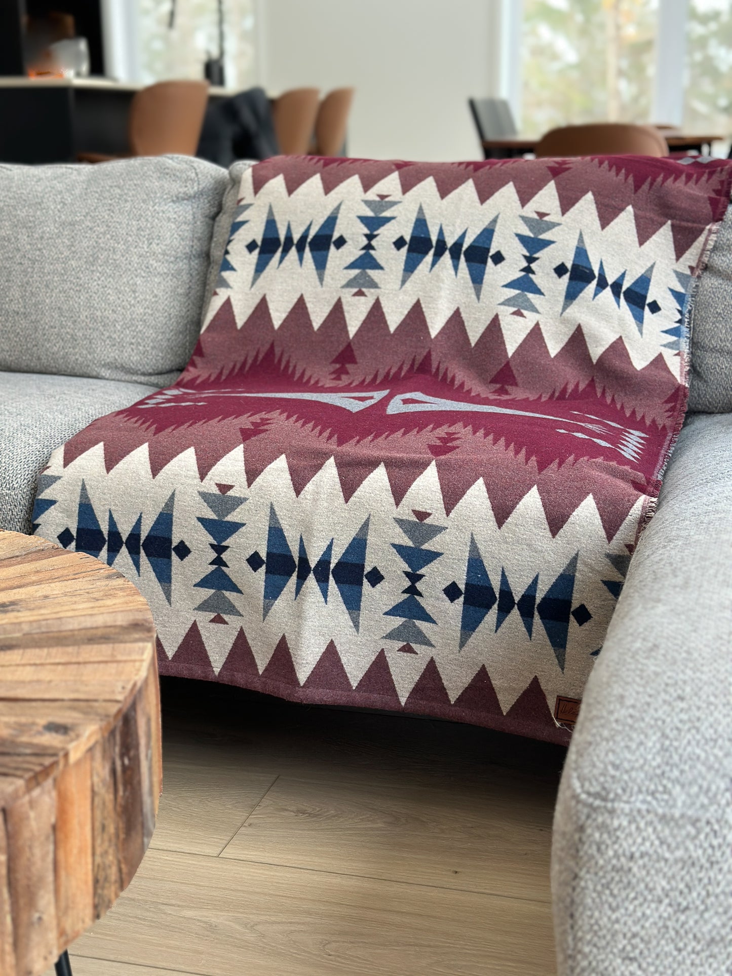 Couverture - Jeté en laine à motif boho aztèque