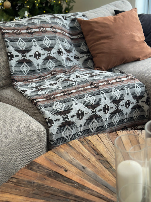 Couverture - Jeté en laine à motif boho aztèque