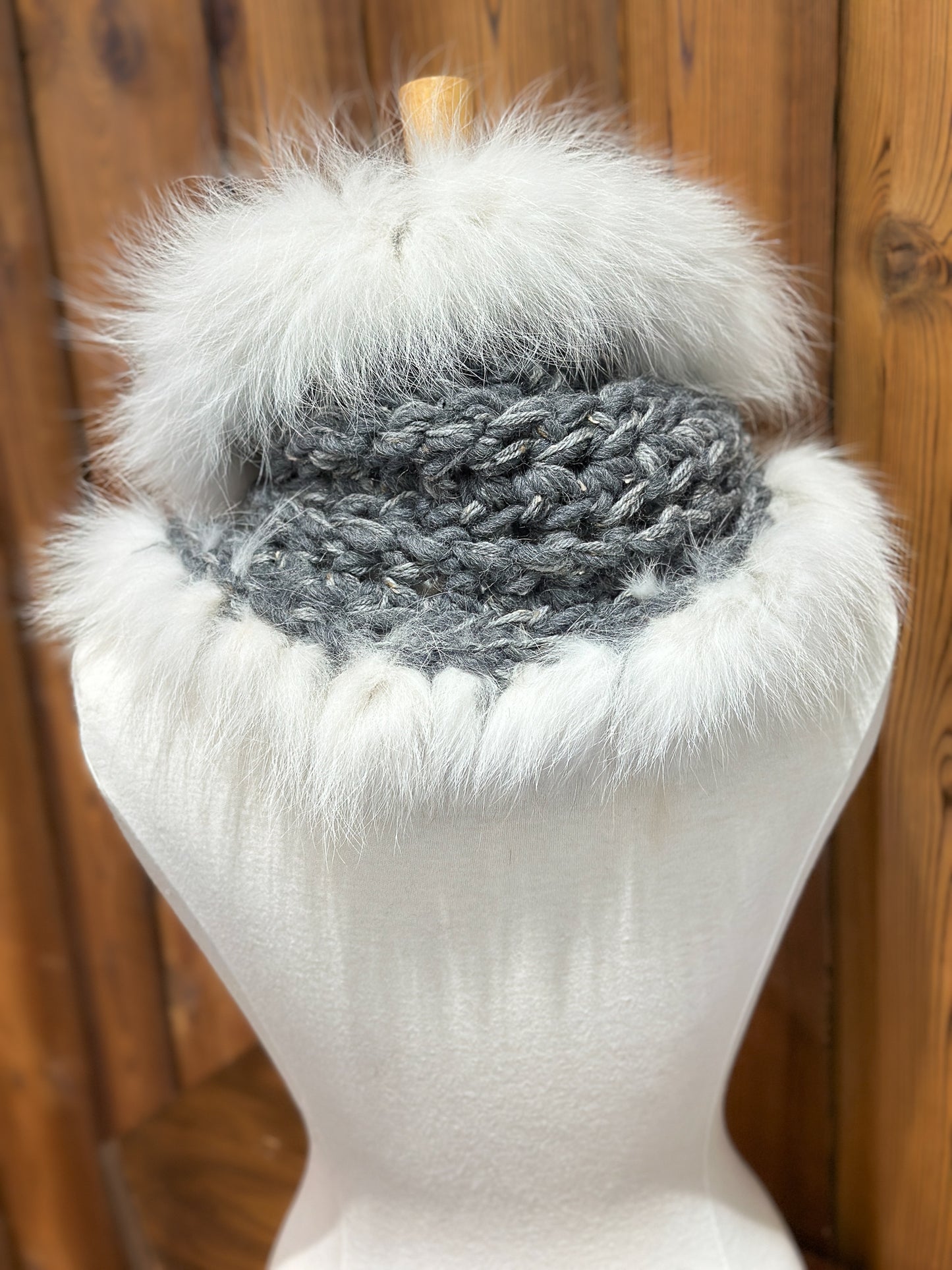 Foulard gris avec fourrure recyclée - Renard