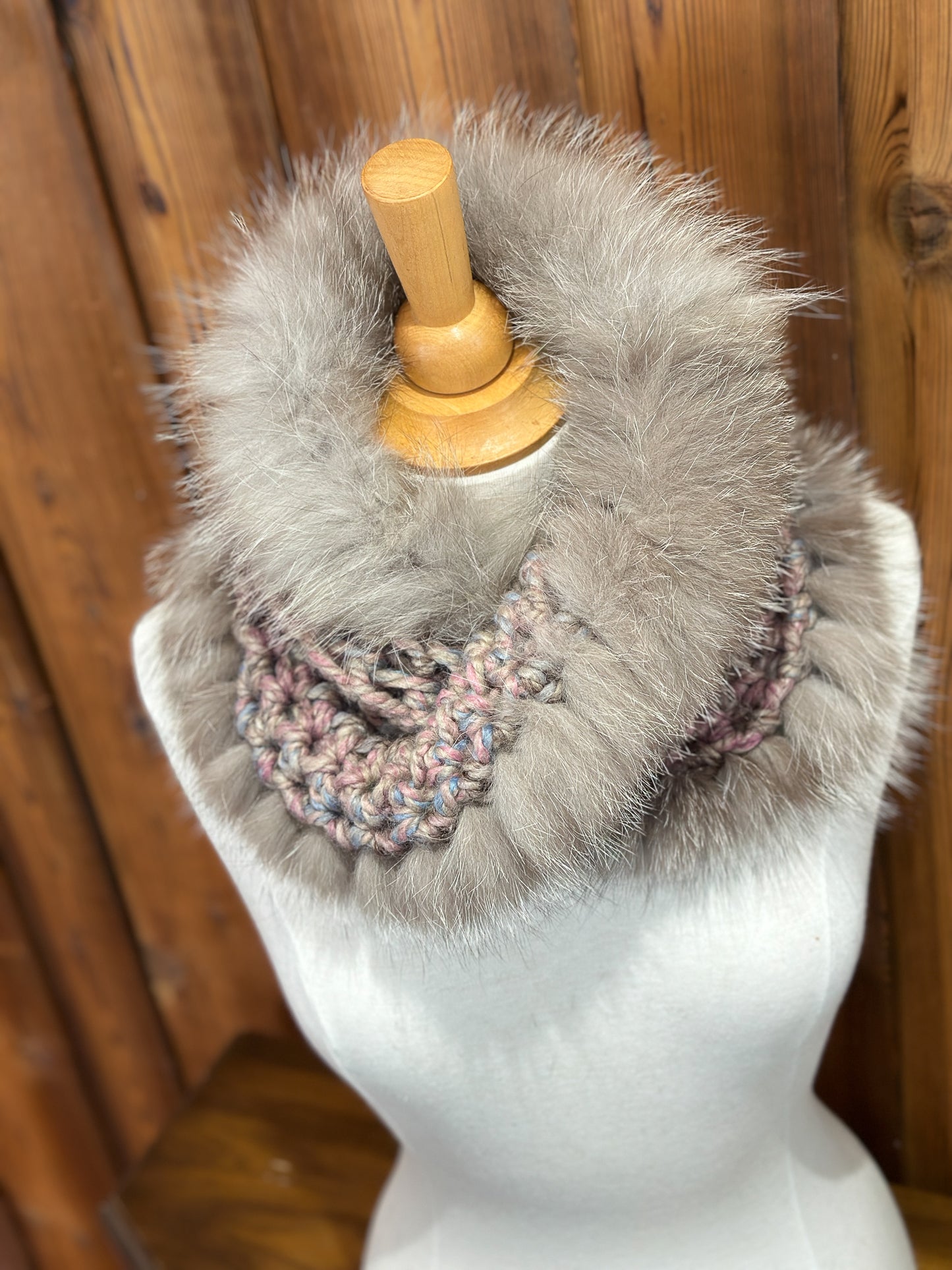 Foulard rose avec fourrure recyclée - Renard