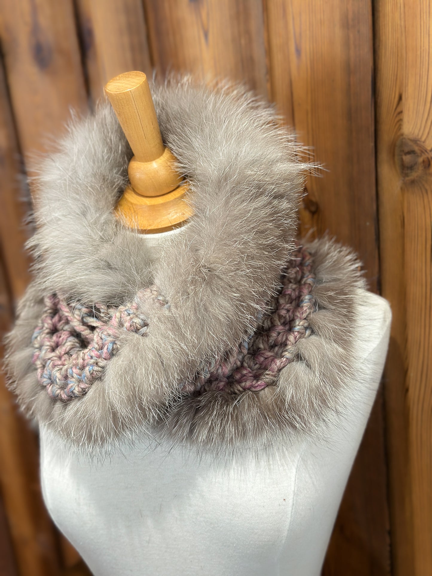 Foulard rose avec fourrure recyclée - Renard