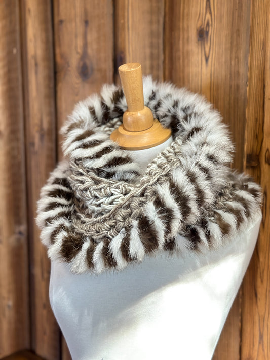 Scarf with recycled fur