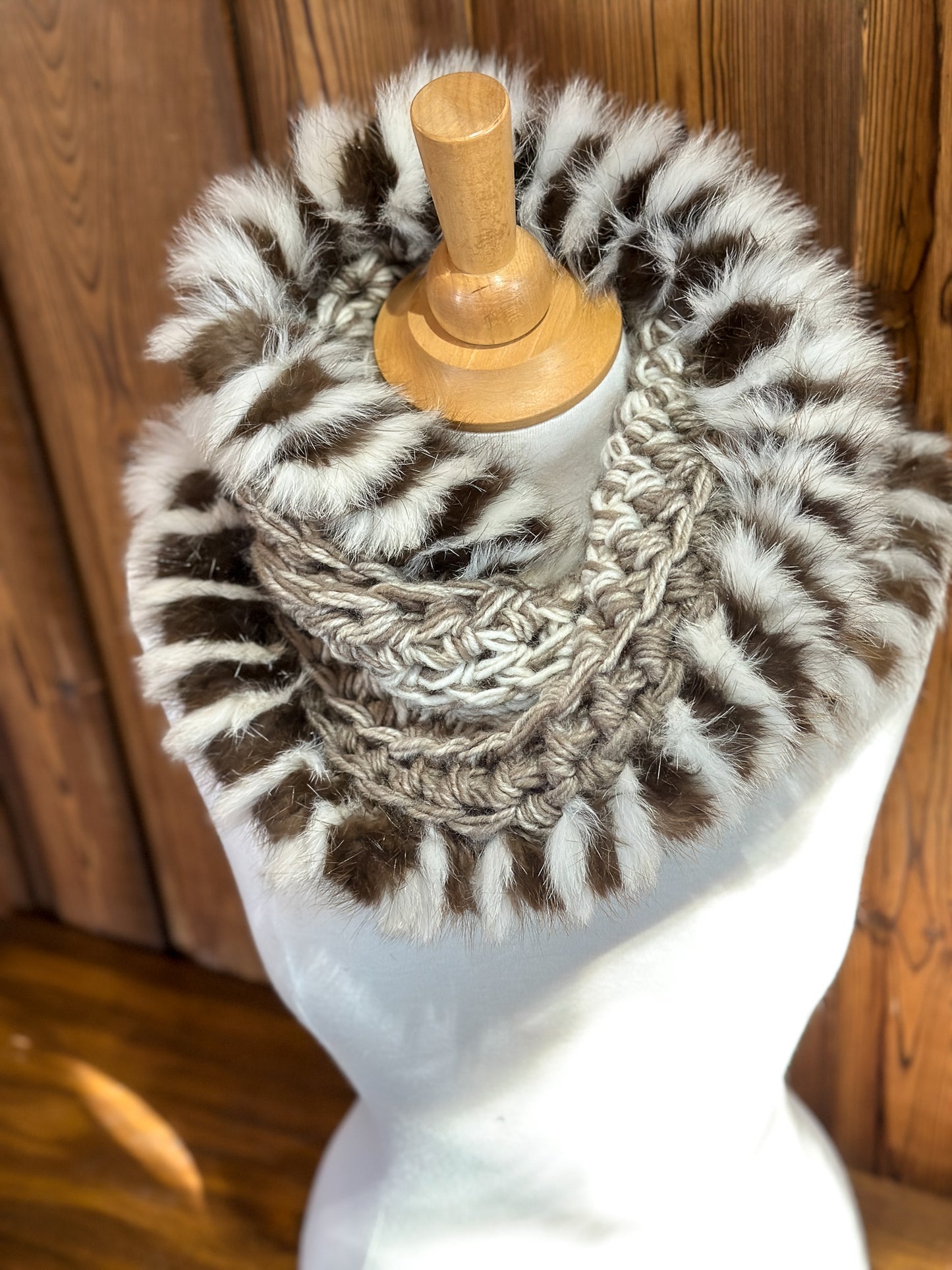 Scarf with recycled fur