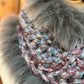 Foulard avec fourrure recyclée, Mauve et bleu