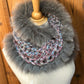 Foulard avec fourrure recyclée, Mauve et bleu
