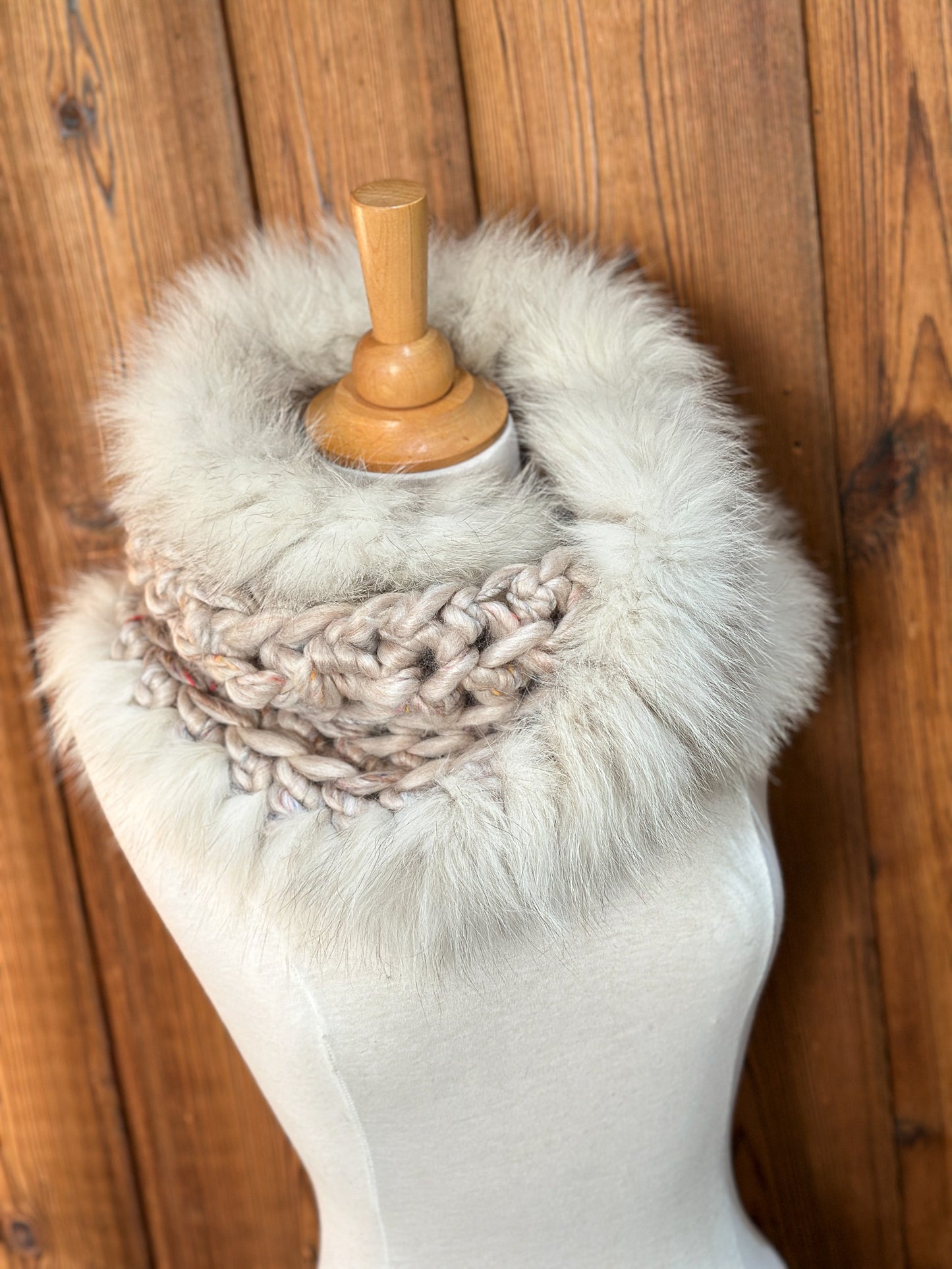 Foulard Beige avec fourrure recyclée Renard