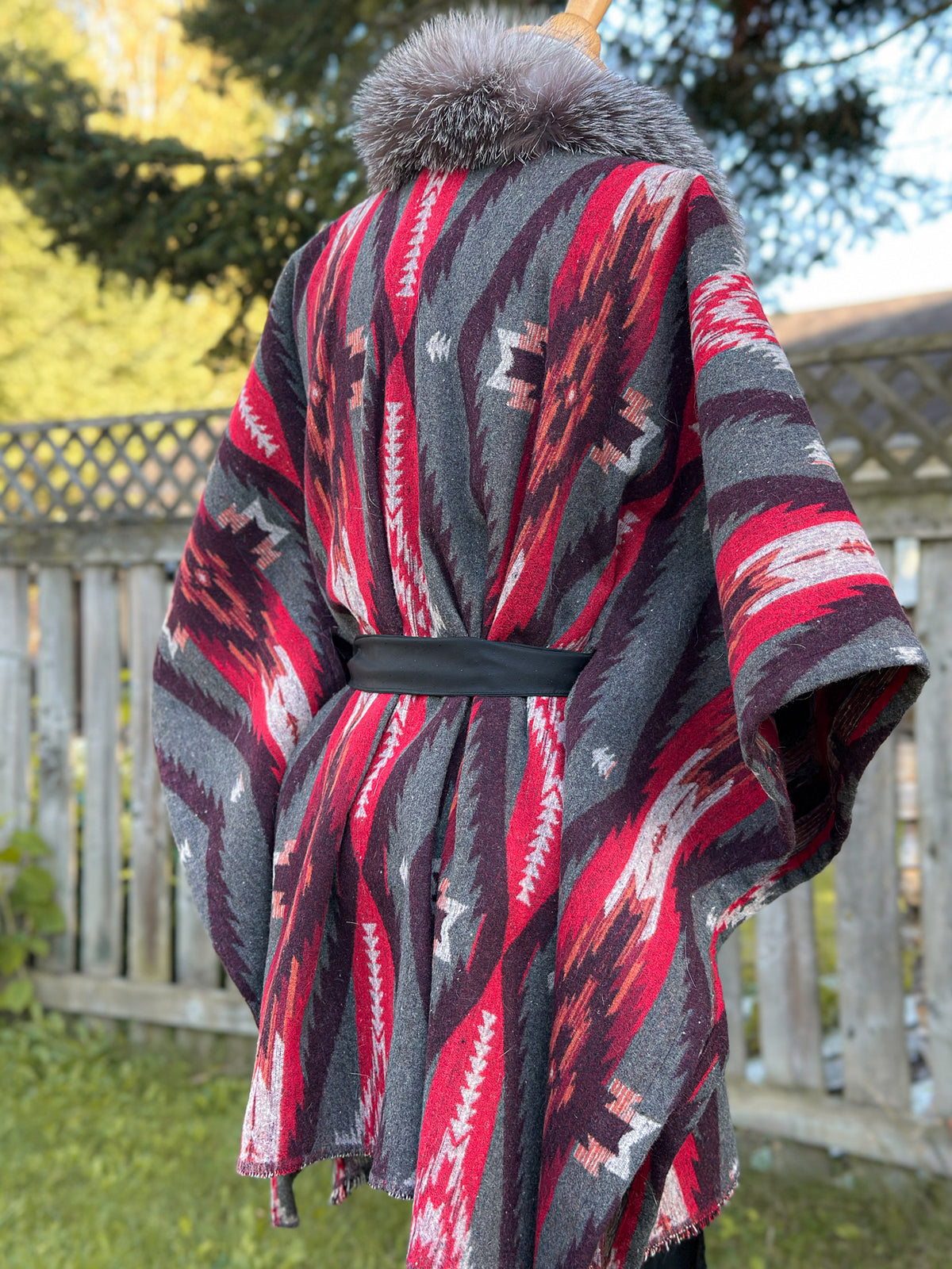 Châle couverture avec fourrure recyclée - Rouge