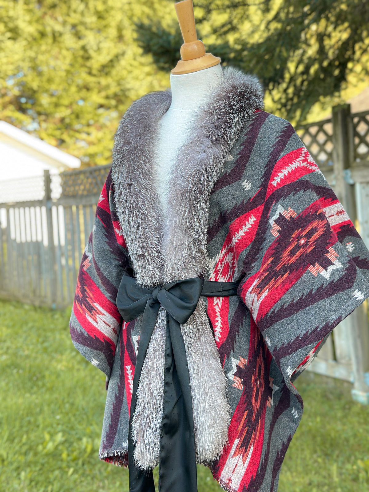 Châle couverture avec fourrure recyclée - Rouge