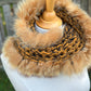 Foulard jaune et noir avec torsade fourrure recyclée