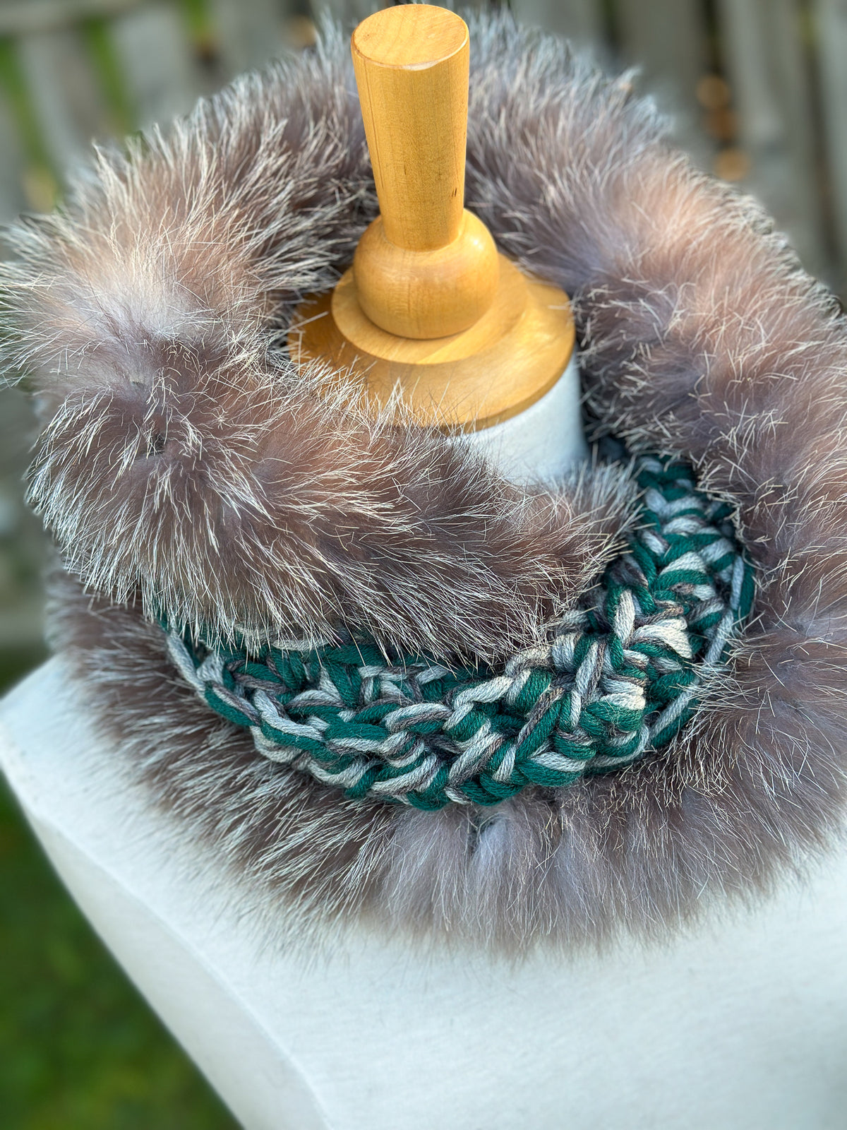 Foulard Turquoi et Gris avec fourrure recyclée - Renard