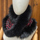 Foulard Rouge et noir avec torsade et fourrure recyclée