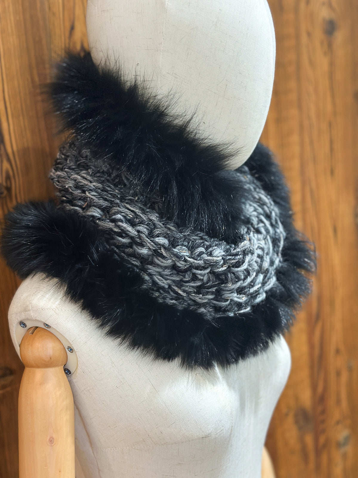 Scarf with recycled fur