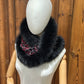 Foulard Rouge et noir avec torsade et fourrure recyclée
