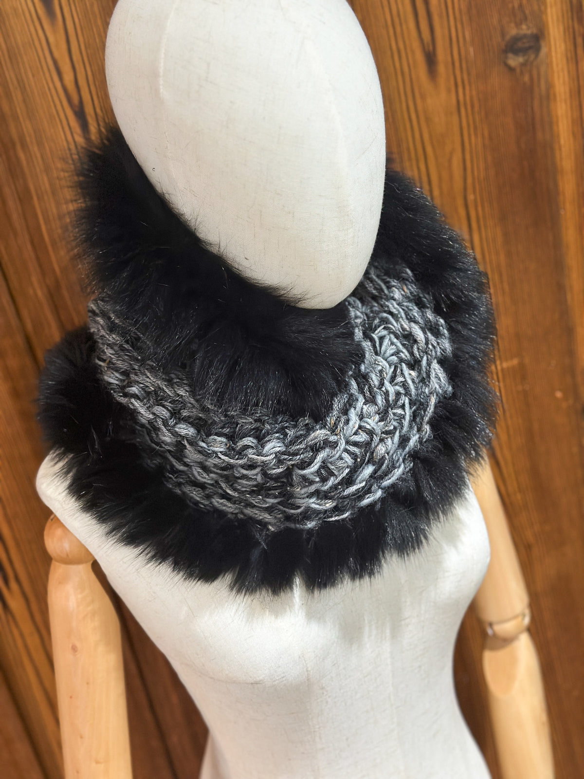 Scarf with recycled fur