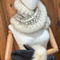 Foulard beige et taupe avec fourrure recyclée - Crème