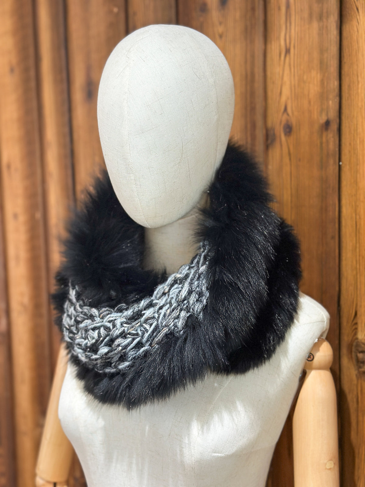 Scarf with recycled fur