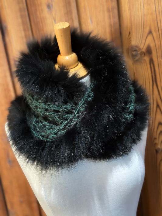 Foulard Vert et Noir avec fourrure recyclée - Renard
