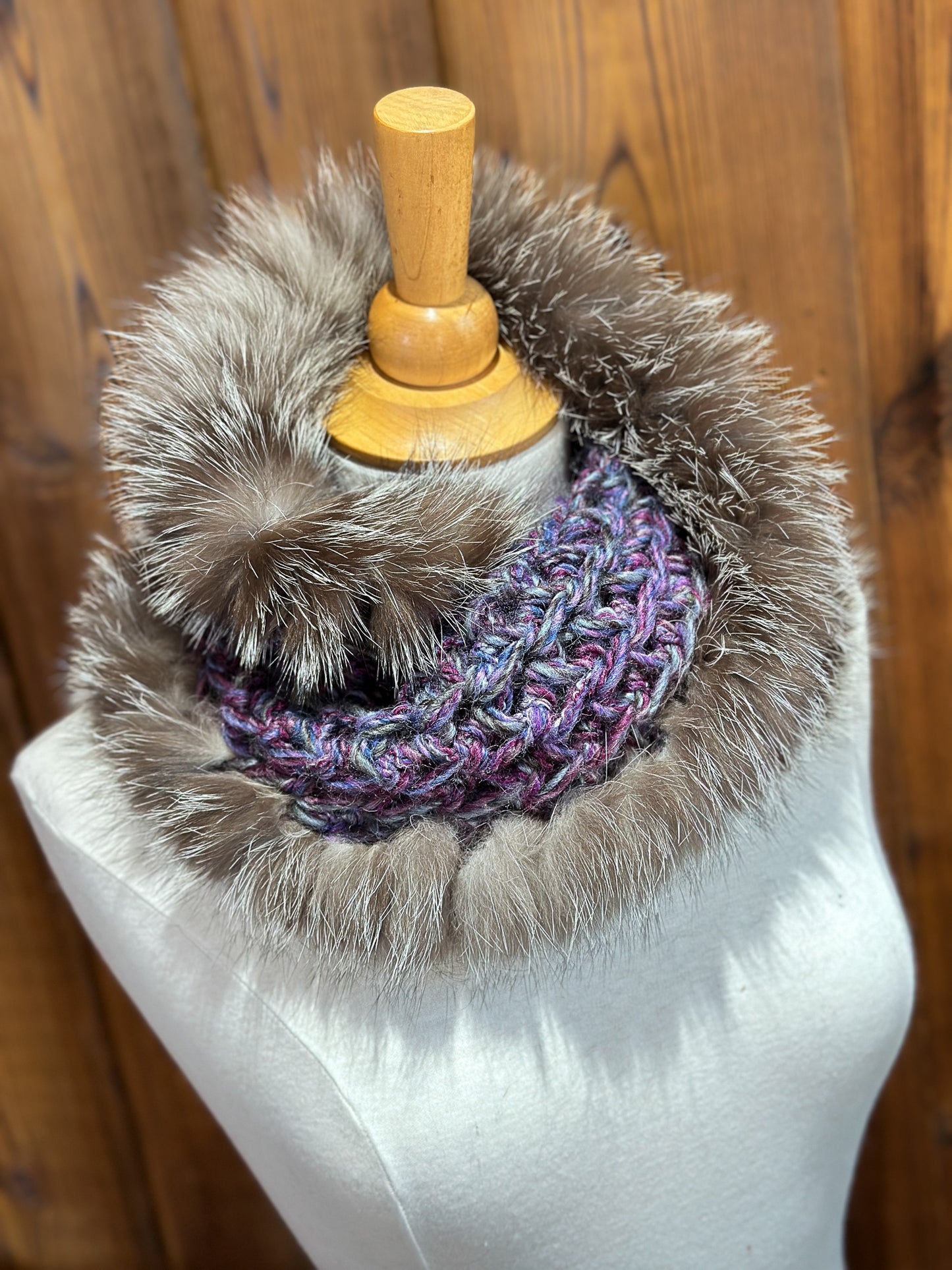 Foulard mauve avec fourrure recyclée - Renard