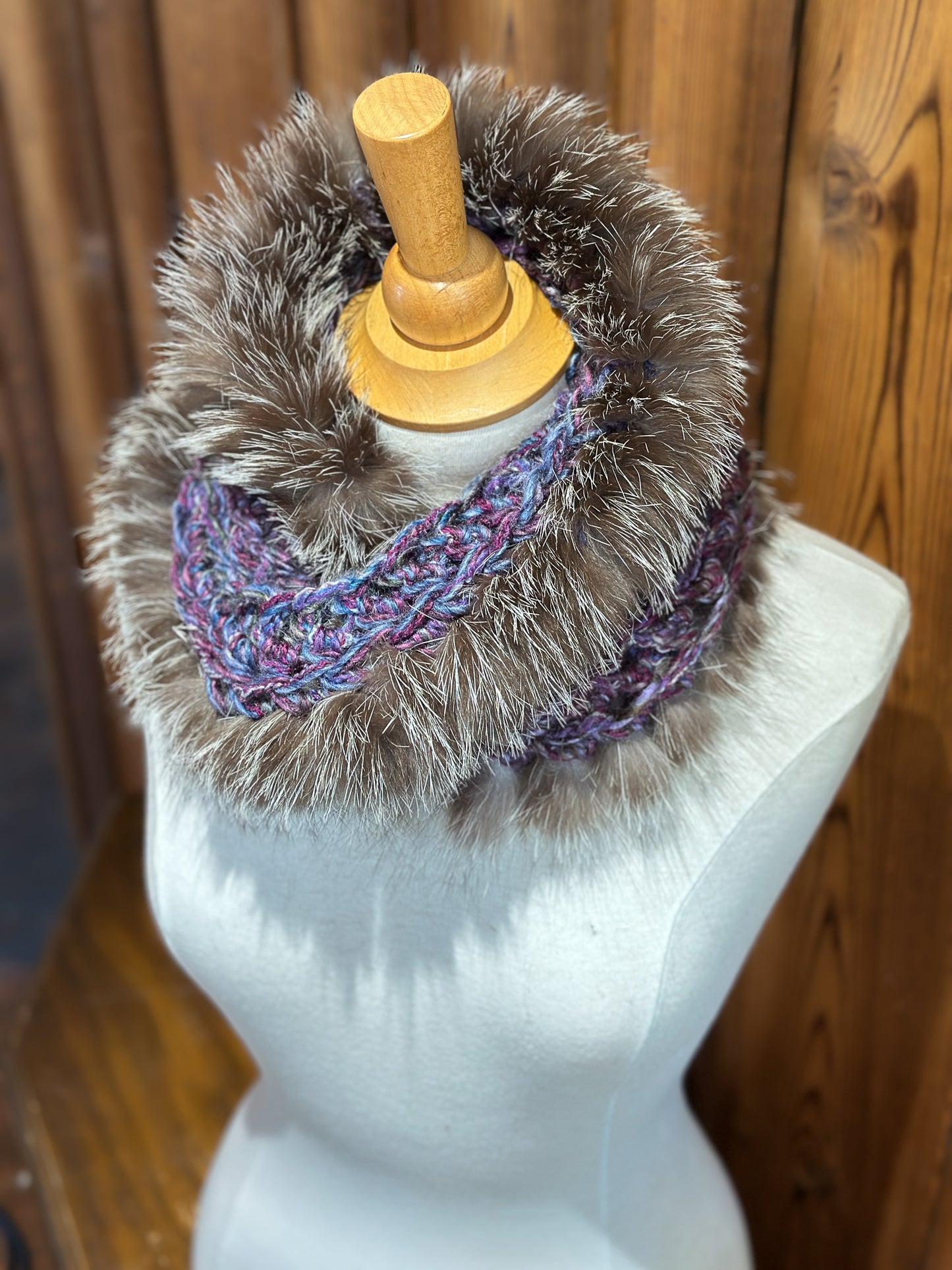 Foulard mauve avec fourrure recyclée - Renard