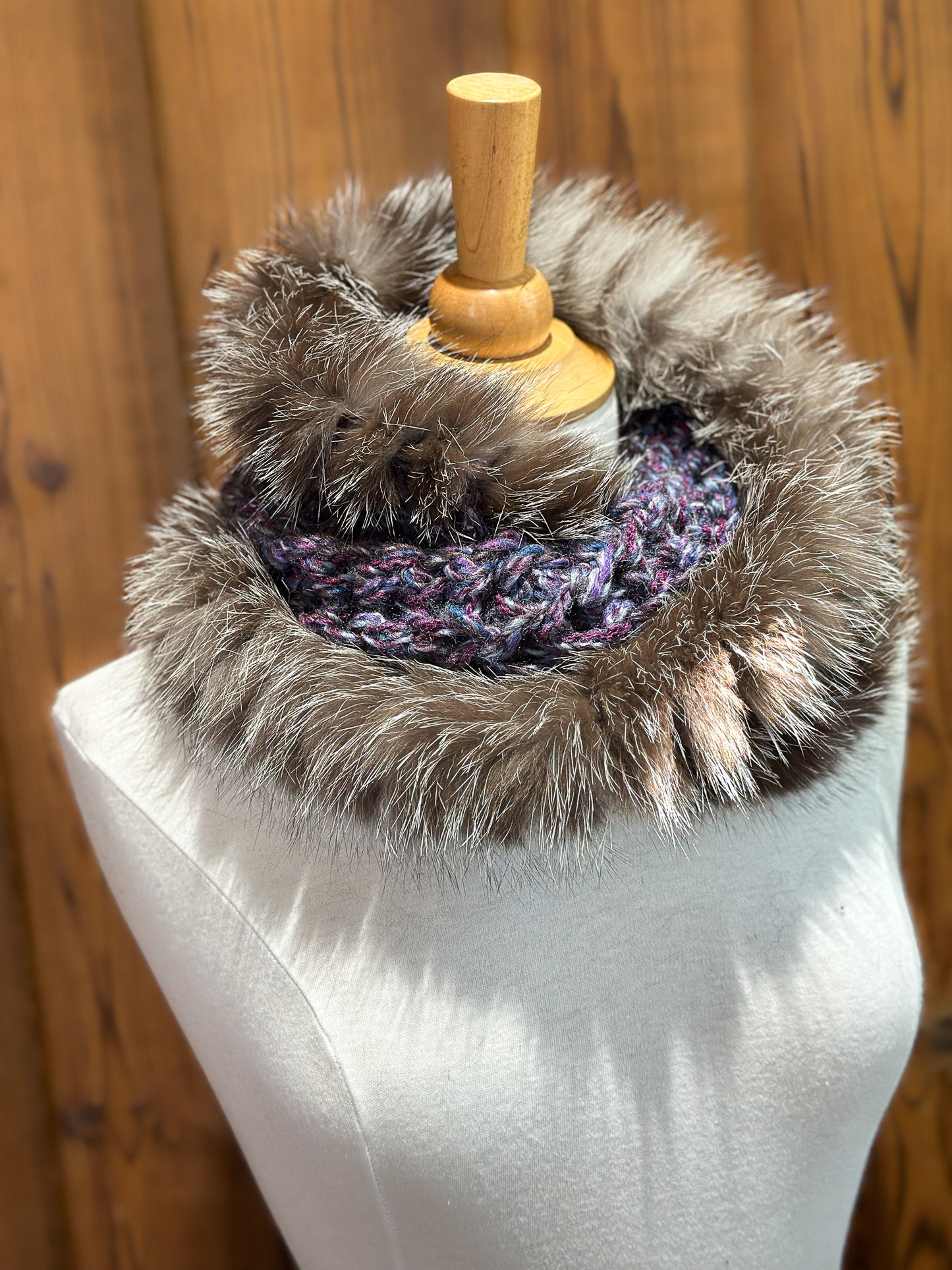 Foulard mauve avec fourrure recyclée - Renard